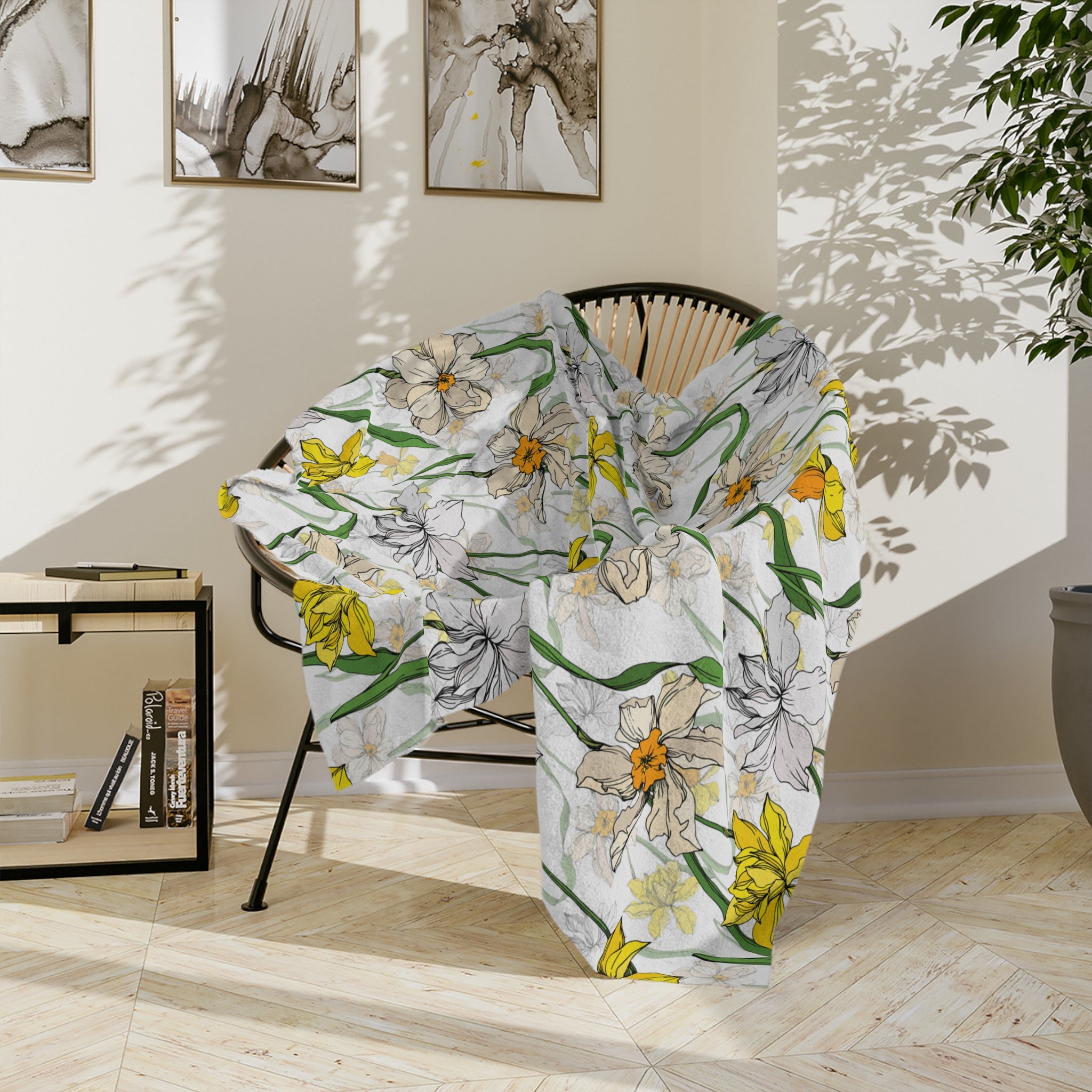 Spring Floral Velveteen Blanket, Cozy Throw for Home Decor, Perfect Gift for Mother's Day, Easter, or Housewarming