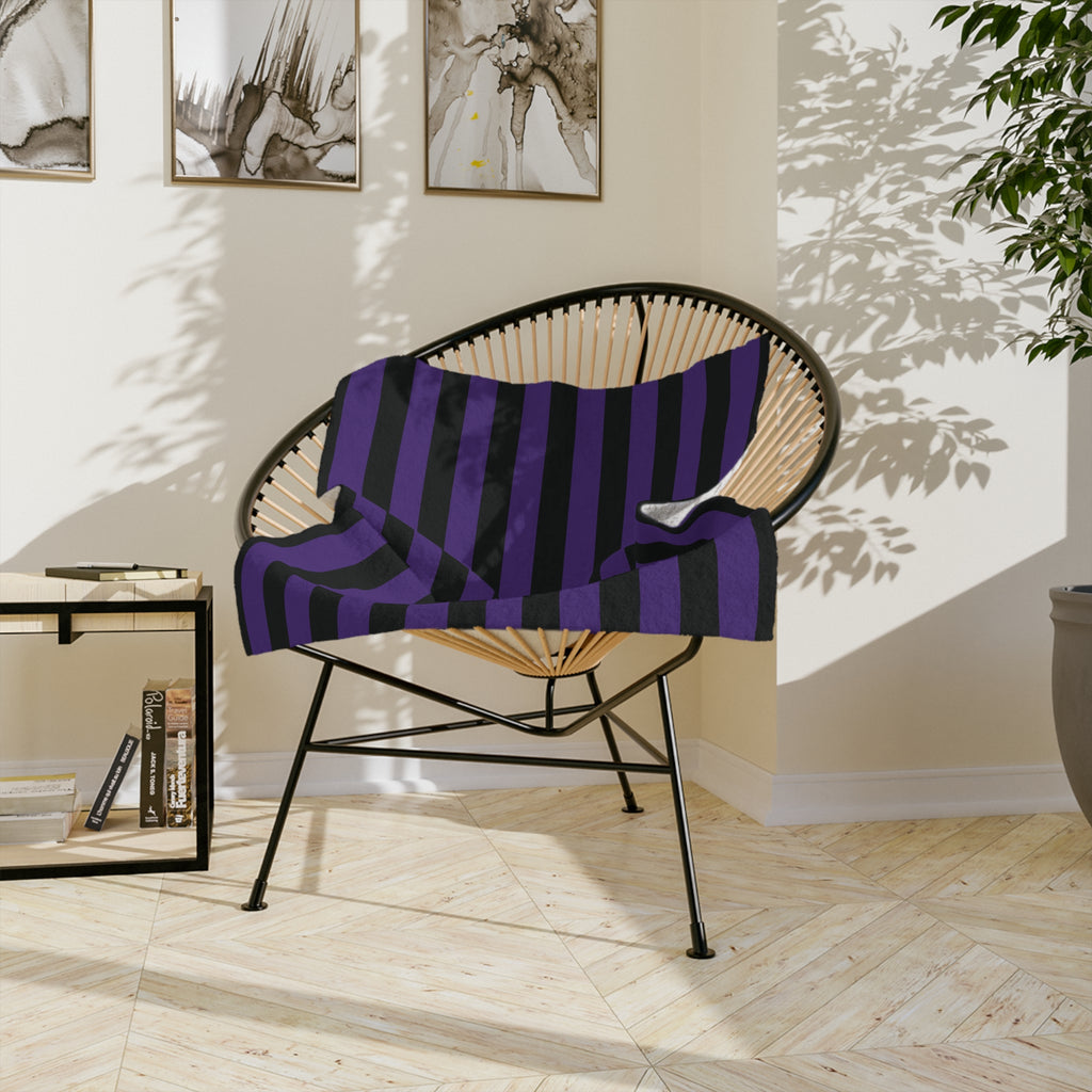 Cozy Holiday Blanket, Winter Decor, Soft Throw for Christmas, Snowflake Design, Perfect Gift for Relaxation