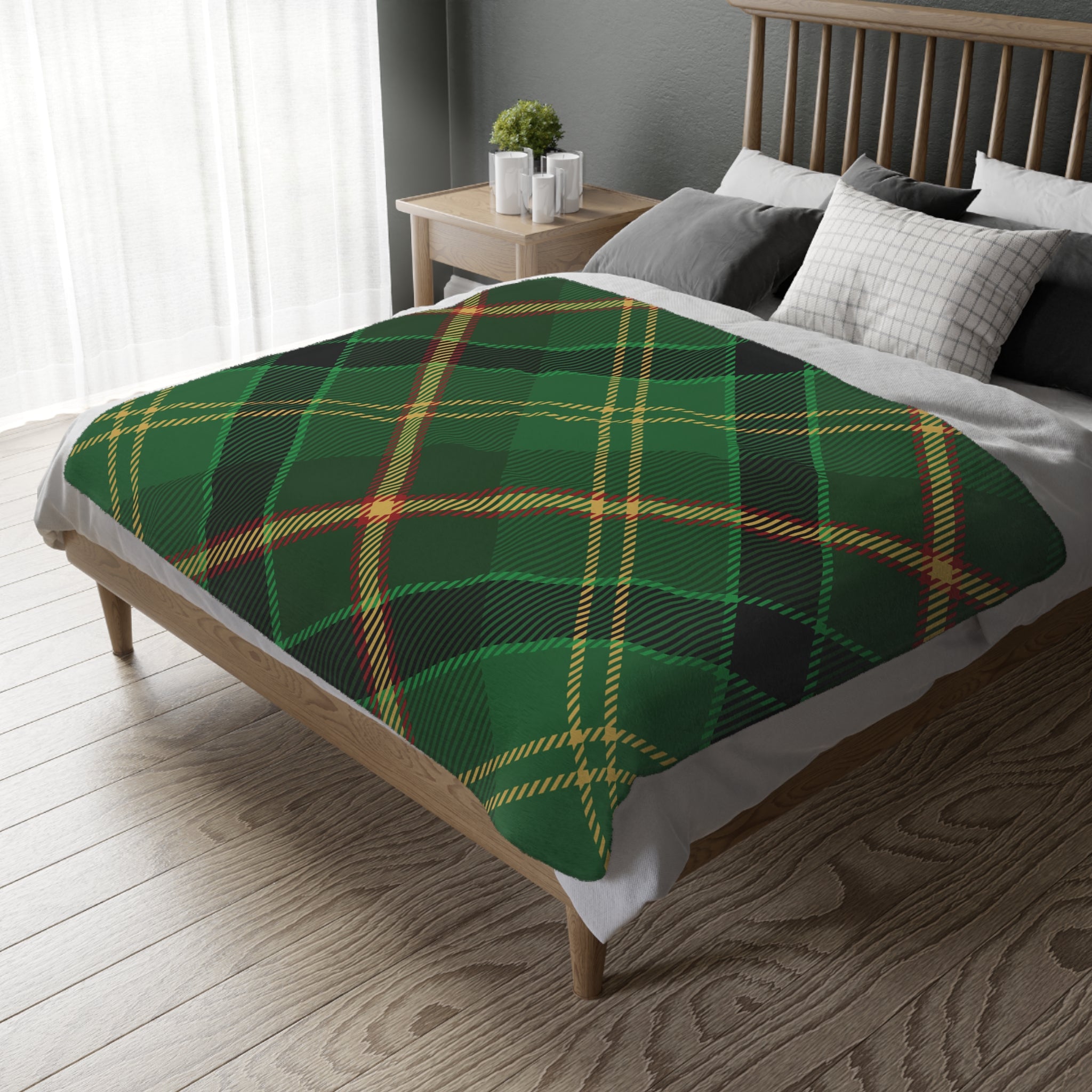 Cozy Plaid Velveteen Microfiber Blanket, Two-Sided Print, Perfect Gift for Cozy Nights, Home Decor, Holiday Snuggles, Green Blanket