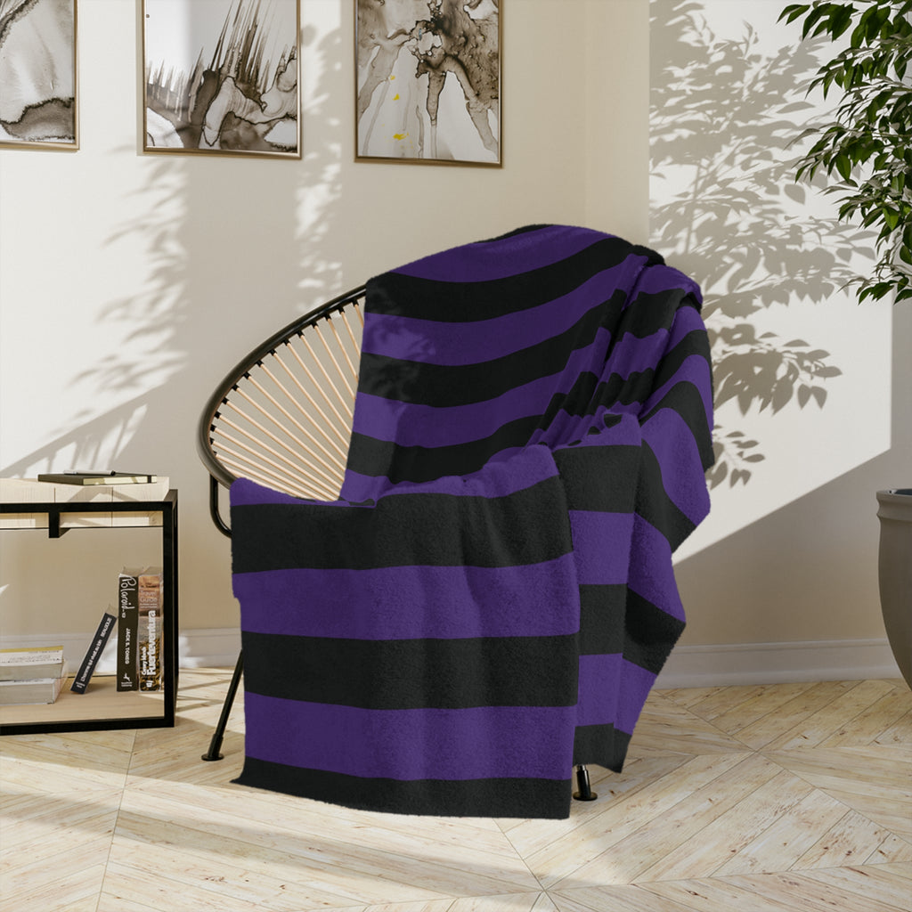 Cozy Holiday Blanket, Winter Decor, Soft Throw for Christmas, Snowflake Design, Perfect Gift for Relaxation