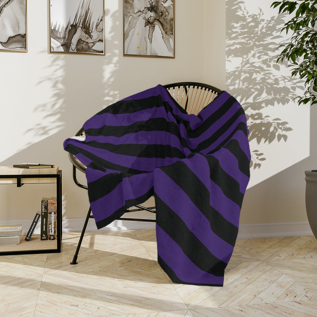 Cozy Holiday Blanket, Winter Decor, Soft Throw for Christmas, Snowflake Design, Perfect Gift for Relaxation